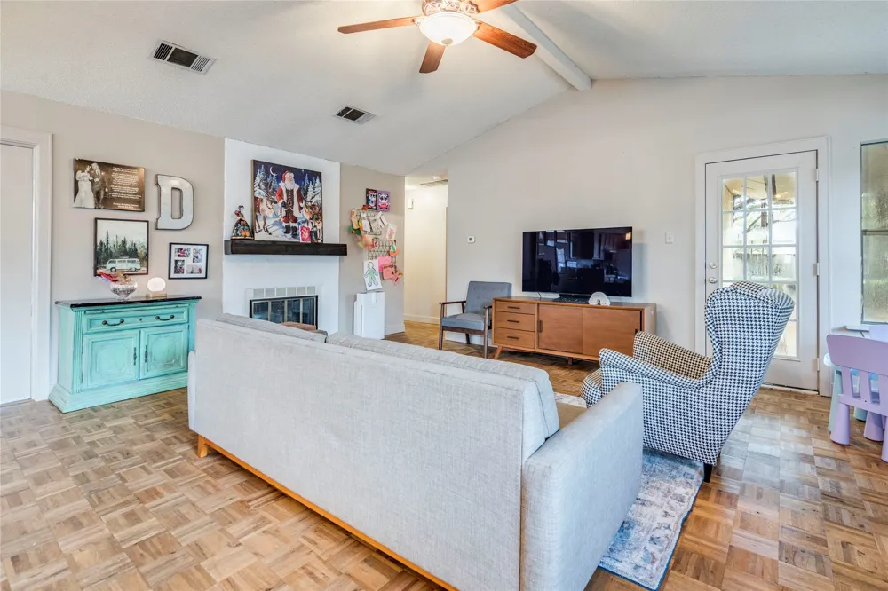 4400 Manzanillo Drive Austin, TX 78749