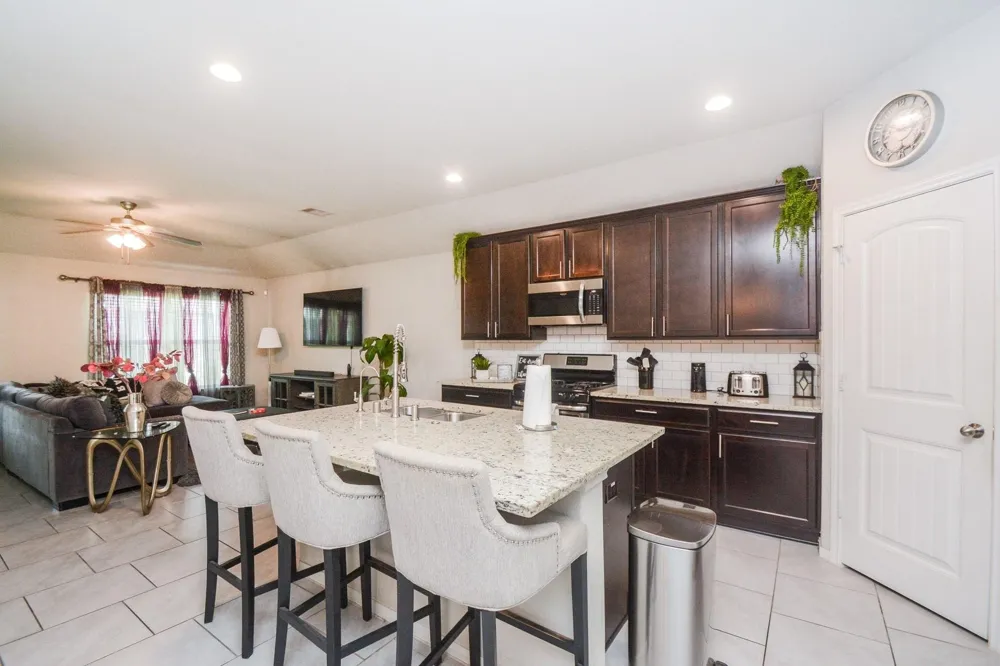 342 Glencarry Trail Rosharon, TX 77583