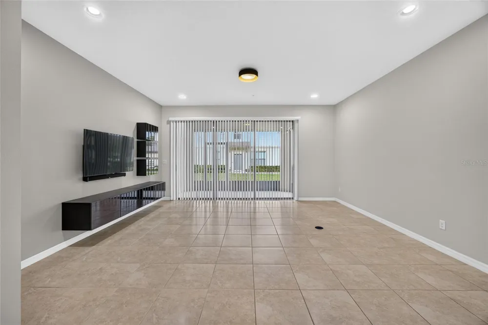 3004 ALESSA LOOP Apopka, FL 32703