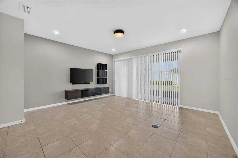 3004 ALESSA LOOP Apopka, FL 32703