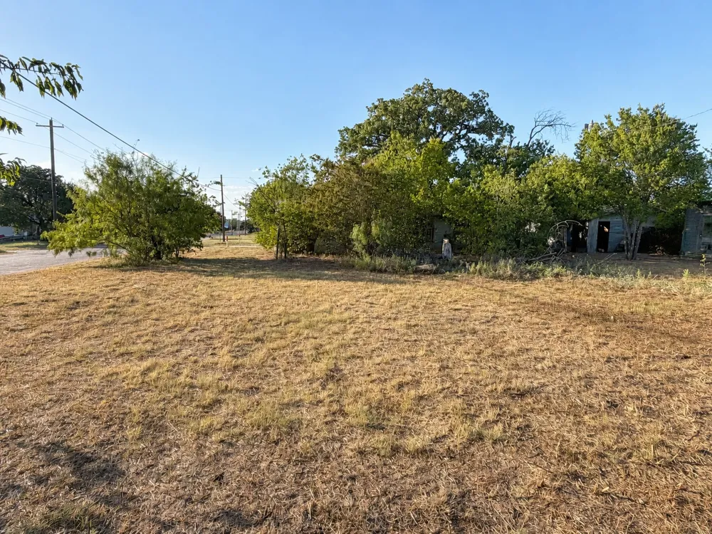 1301 Avenue A Cisco, TX 76437