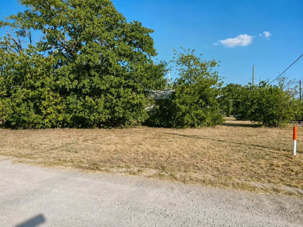 1301 Avenue A Cisco, TX 76437