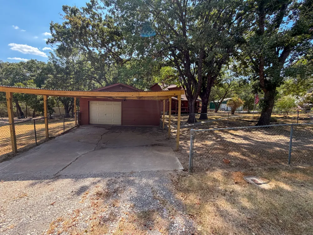 111 Rocky Road Pottsboro, TX 75076