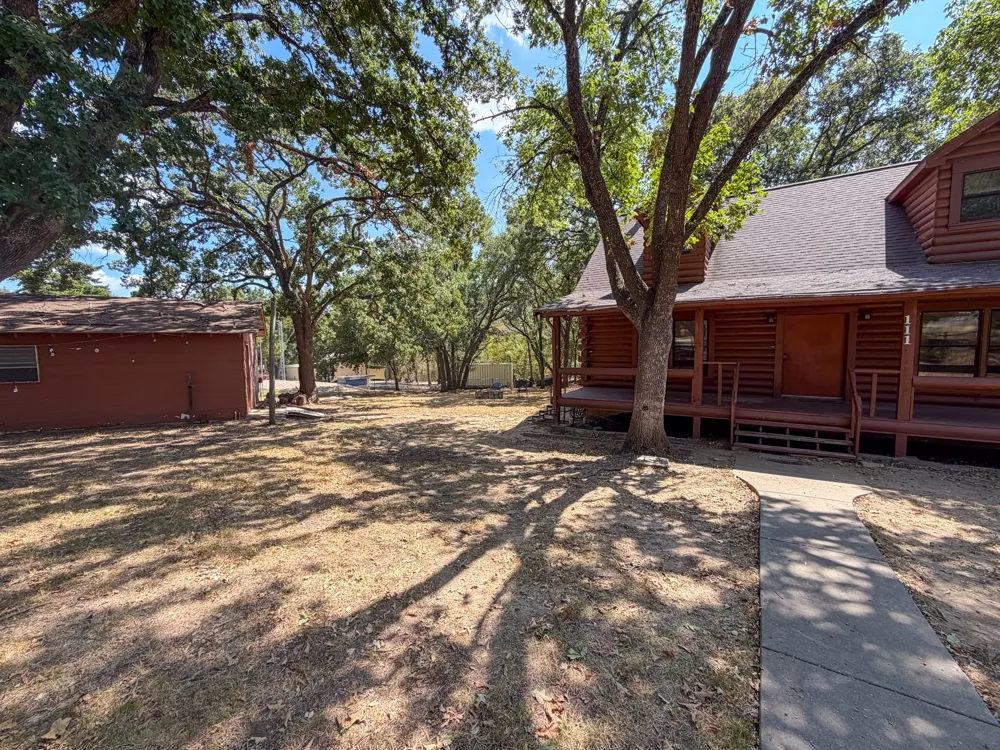 111 Rocky Road Pottsboro, TX 75076