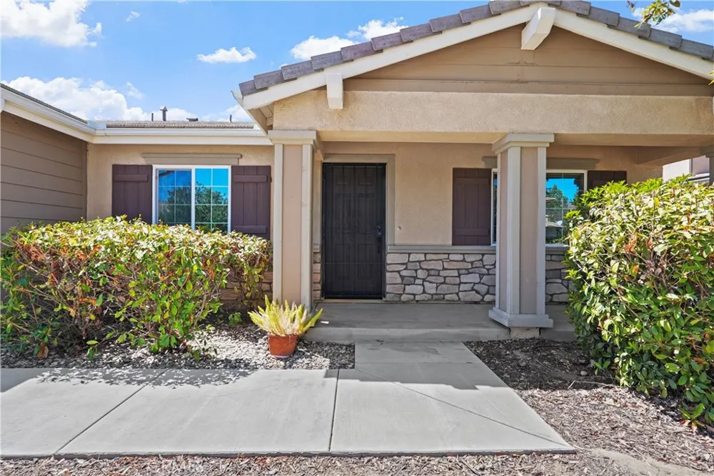 389 Suncup Hemet, CA 92543