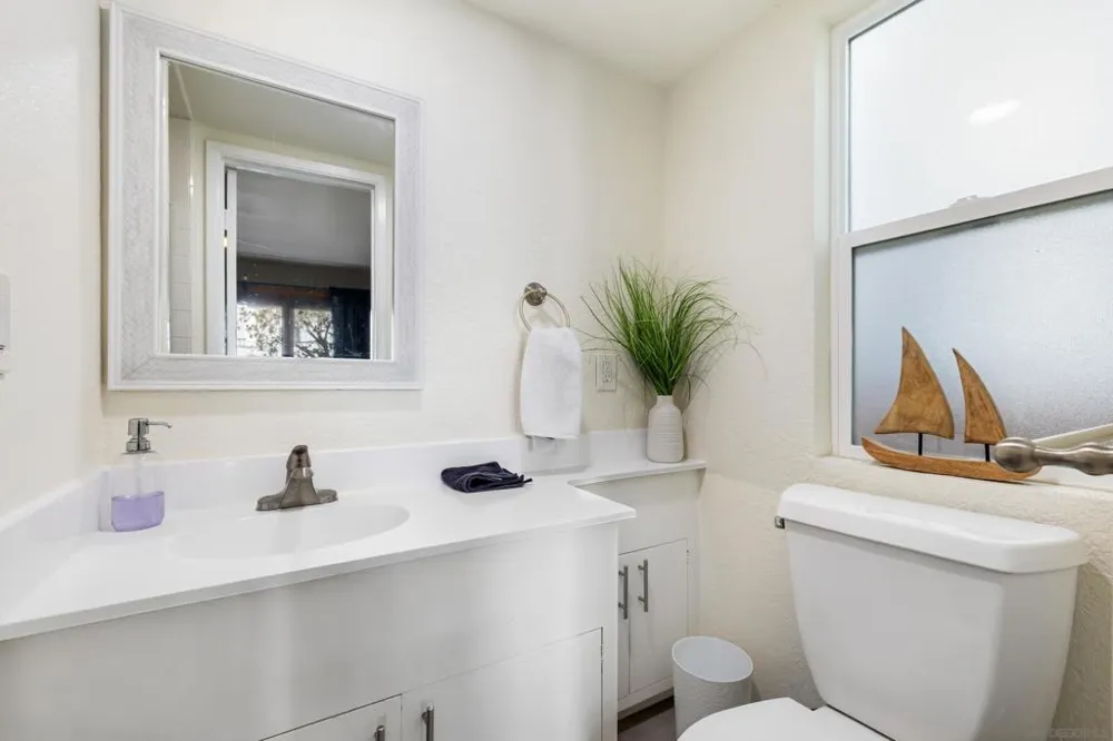 737 Whiting Court San Diego, CA 92109