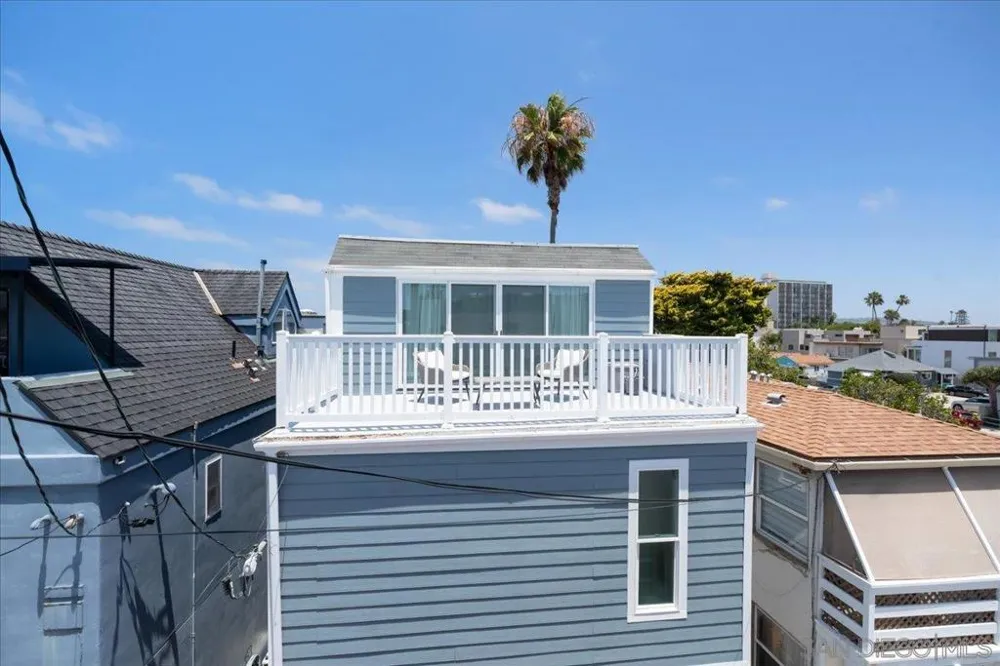 737 Whiting Court San Diego, CA 92109