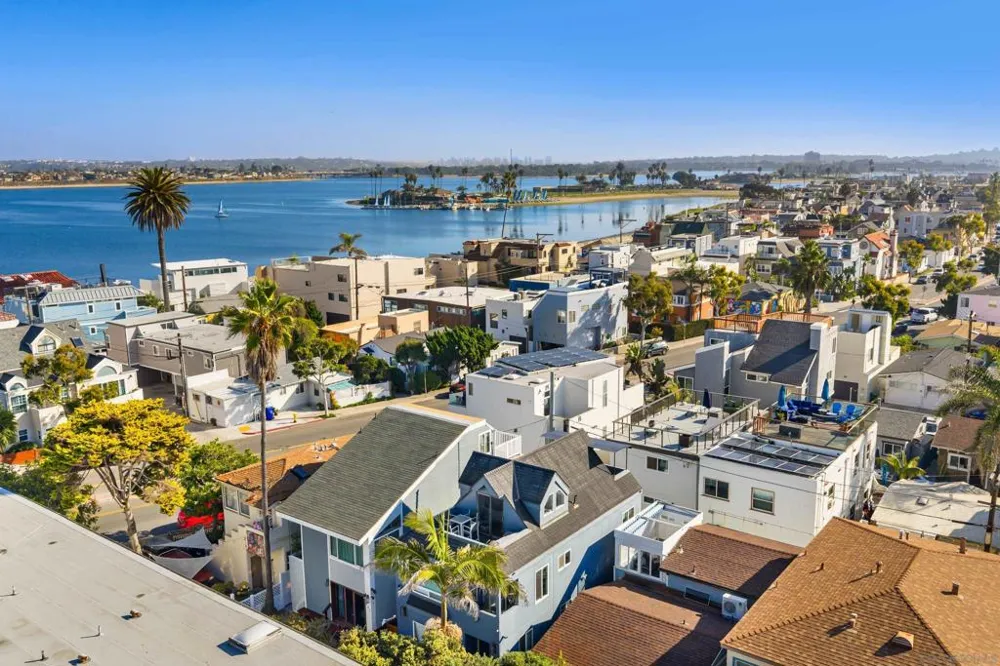 737 Whiting Court San Diego, CA 92109