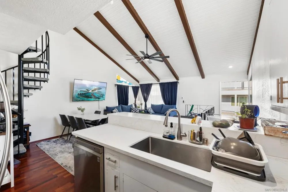 737 Whiting Court San Diego, CA 92109