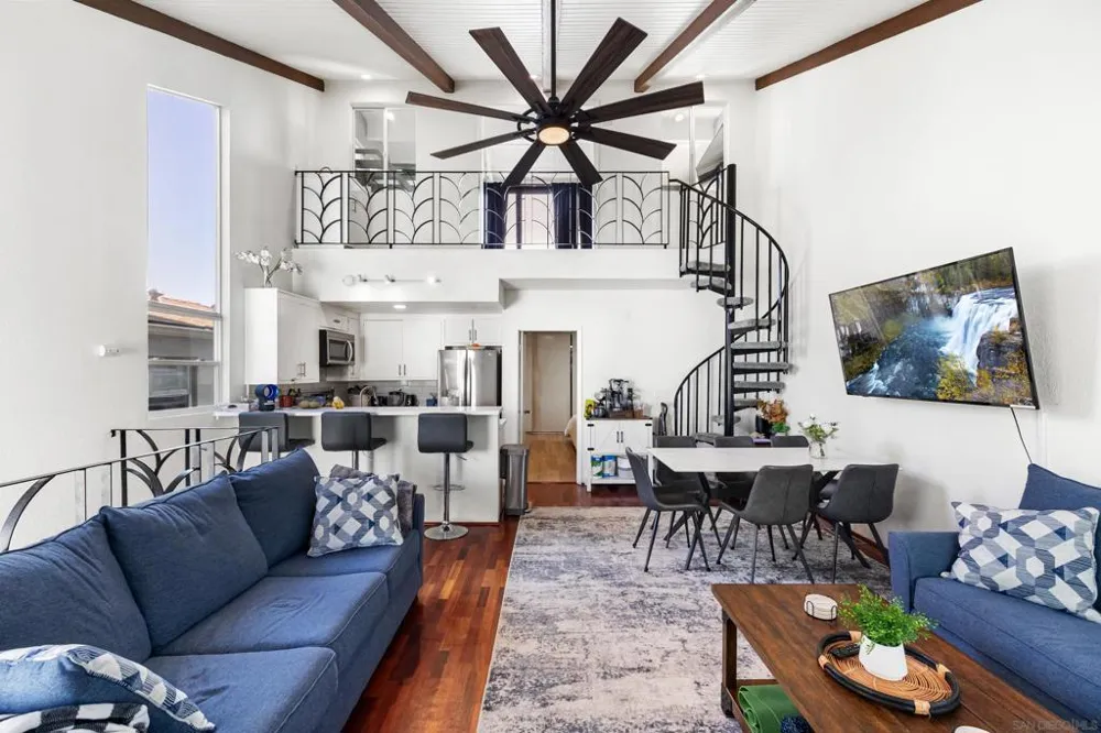 737 Whiting Court San Diego, CA 92109