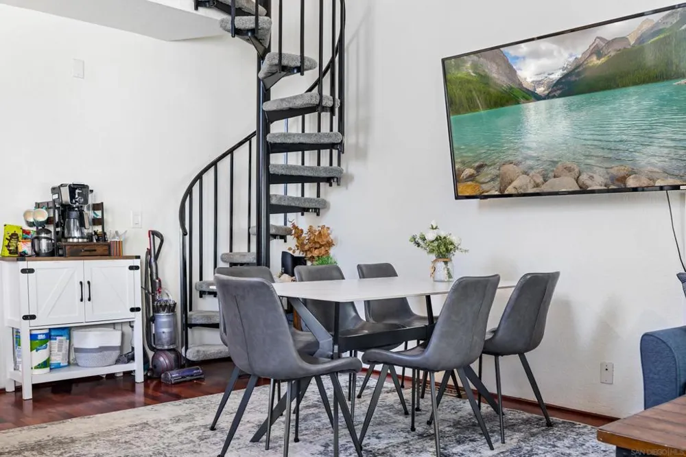 737 Whiting Court San Diego, CA 92109