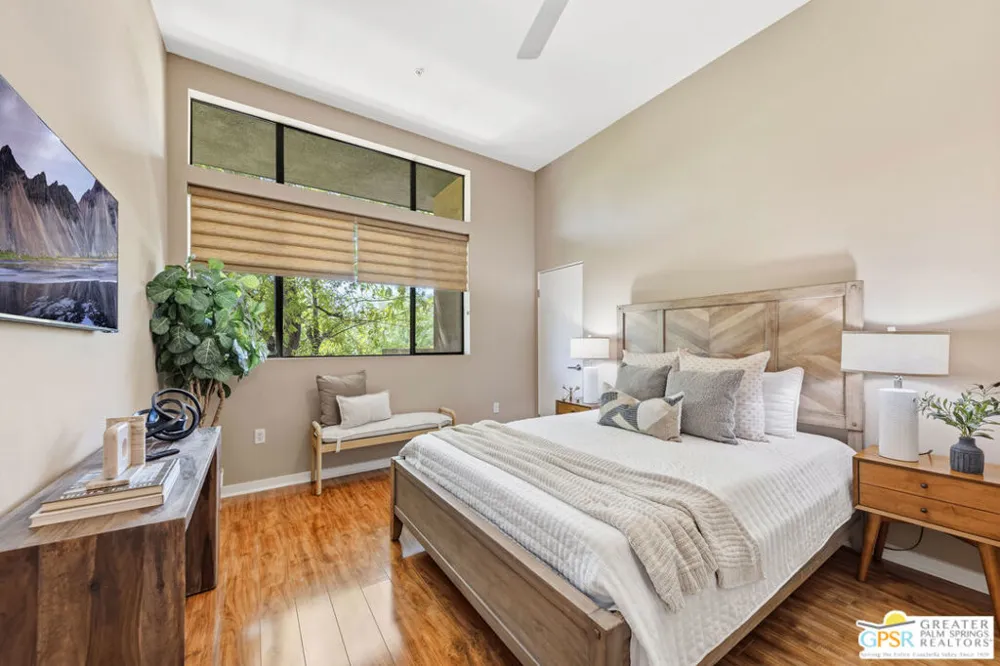 870 E Palm Canyon Drive #202 Palm Springs, CA 92264