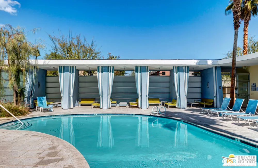 870 E Palm Canyon Drive #202 Palm Springs, CA 92264