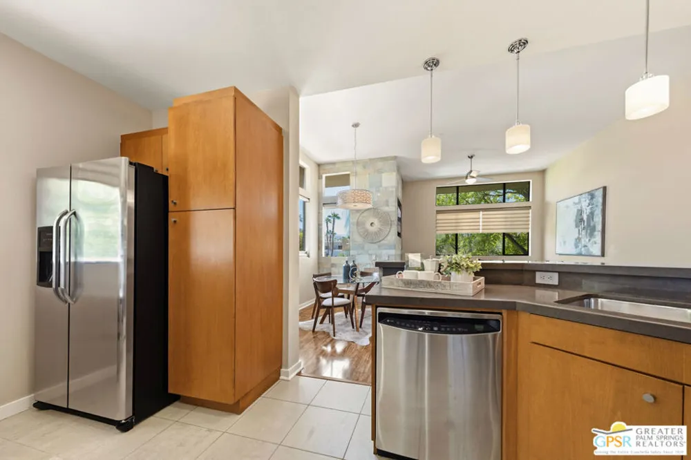 870 E Palm Canyon Drive #202 Palm Springs, CA 92264