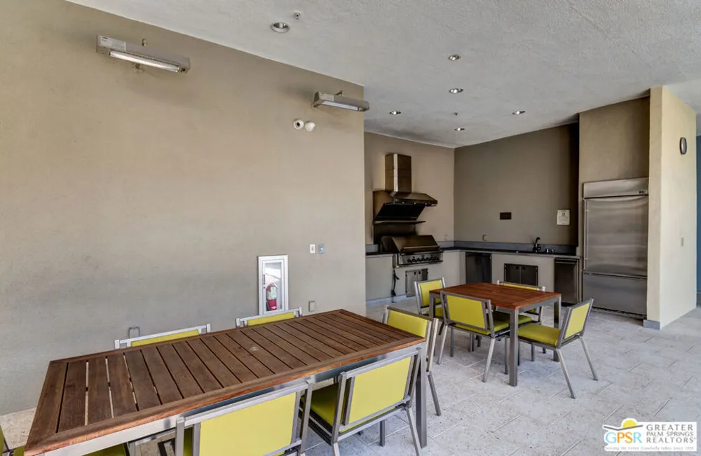 870 E Palm Canyon Drive #202 Palm Springs, CA 92264