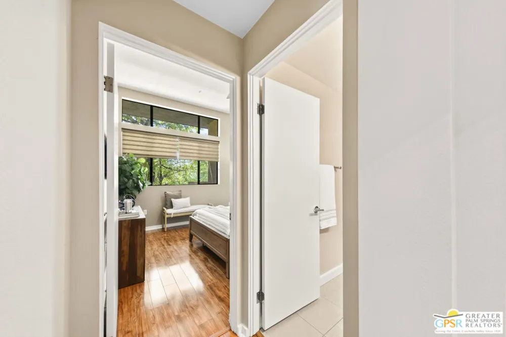 870 E Palm Canyon Drive #202 Palm Springs, CA 92264