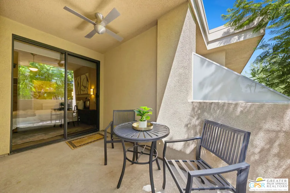 870 E Palm Canyon Drive #202 Palm Springs, CA 92264
