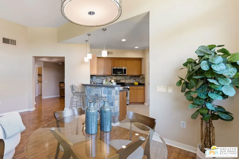 870 E Palm Canyon Drive #202 Palm Springs, CA 92264