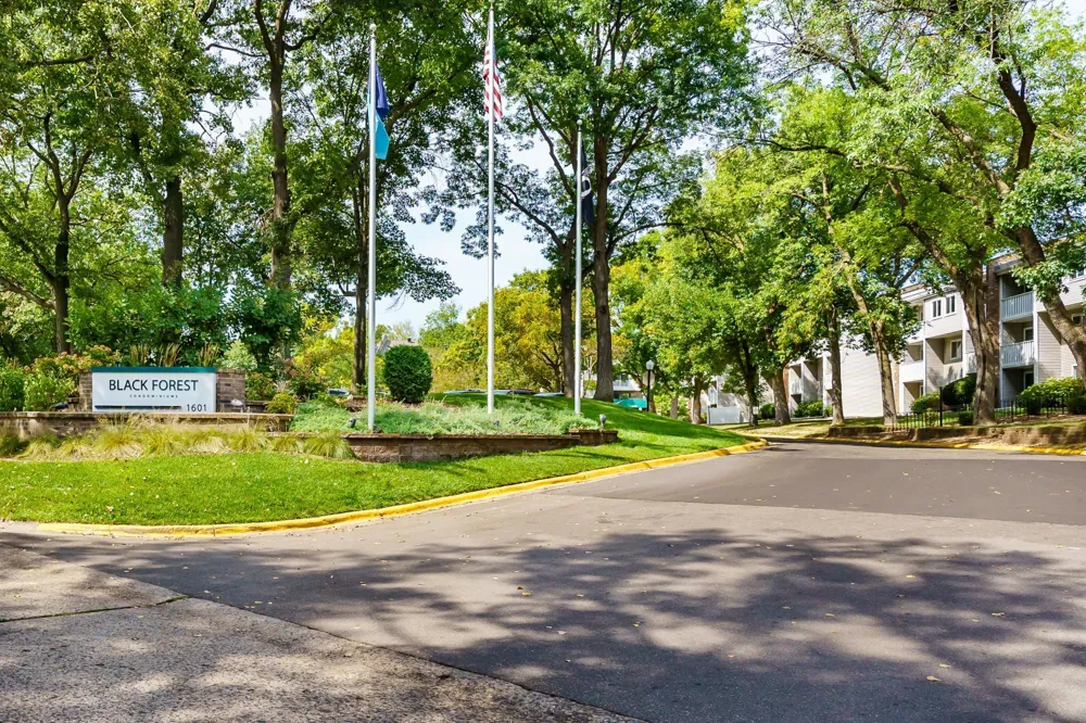 1601 Innsbruck Drive #373NE Fridley, MN 55432