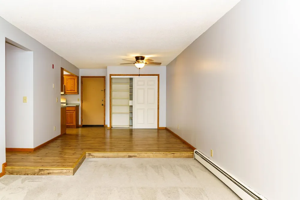 1601 Innsbruck Drive #373NE Fridley, MN 55432