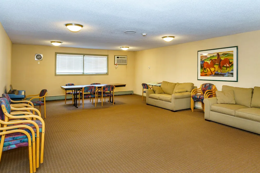 1601 Innsbruck Drive #373NE Fridley, MN 55432