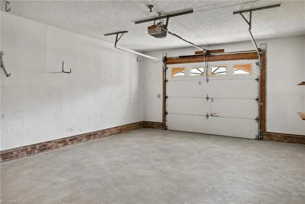1817 Kildare Woods Drive Greensboro, NC 27407