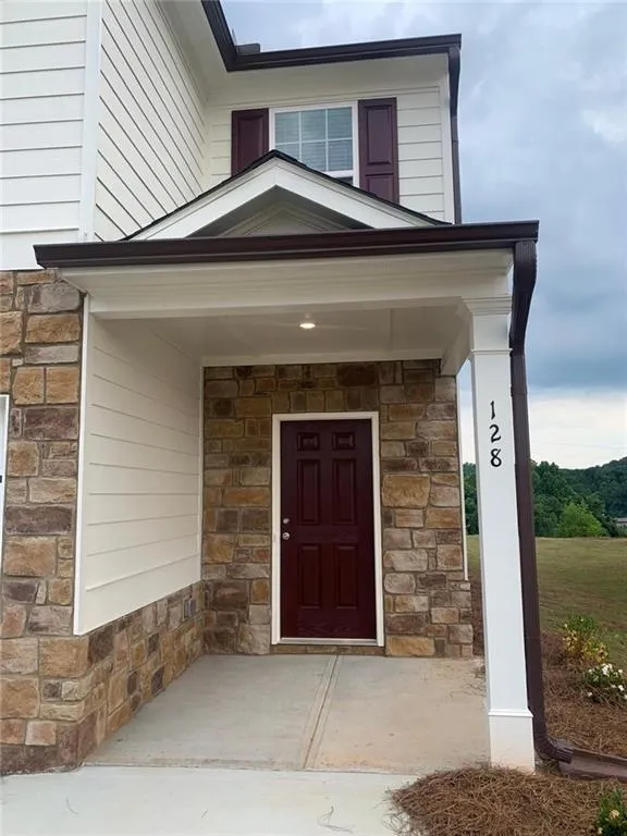 128 Briarwood Drive E Dawsonville, GA 30534