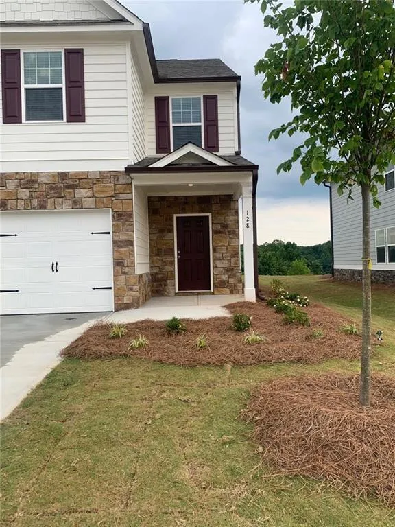 128 Briarwood Drive E Dawsonville, GA 30534