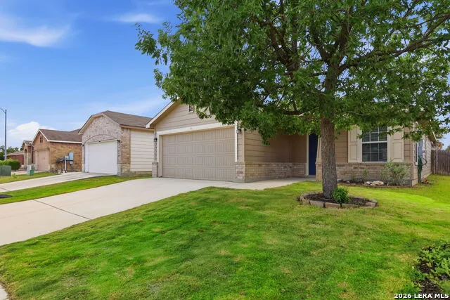 24211 Invitation Oak San Antonio, TX 78261