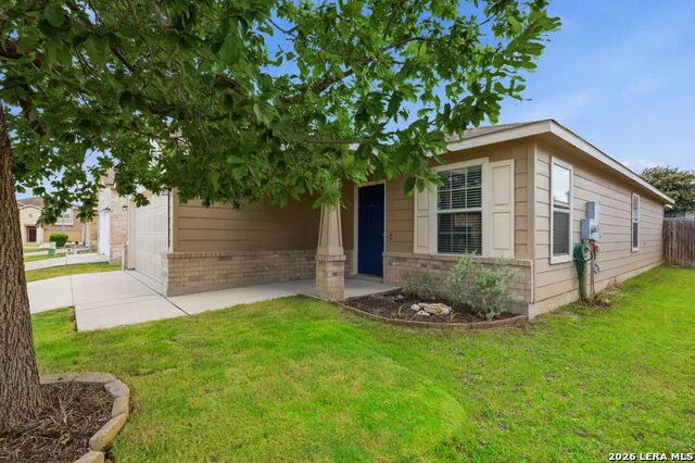 24211 Invitation Oak San Antonio, TX 78261