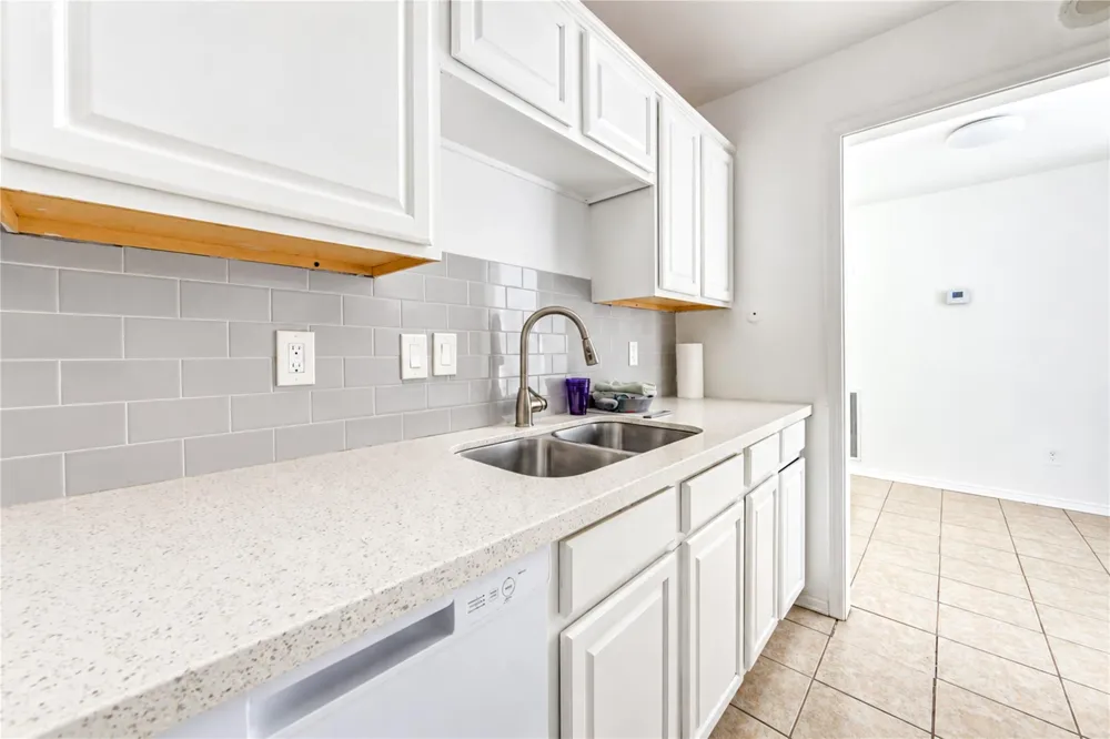 9707 Richmond Avenue #14 Houston, TX 77042