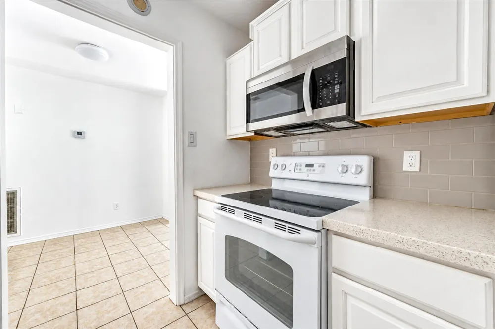 9707 Richmond Avenue #14 Houston, TX 77042