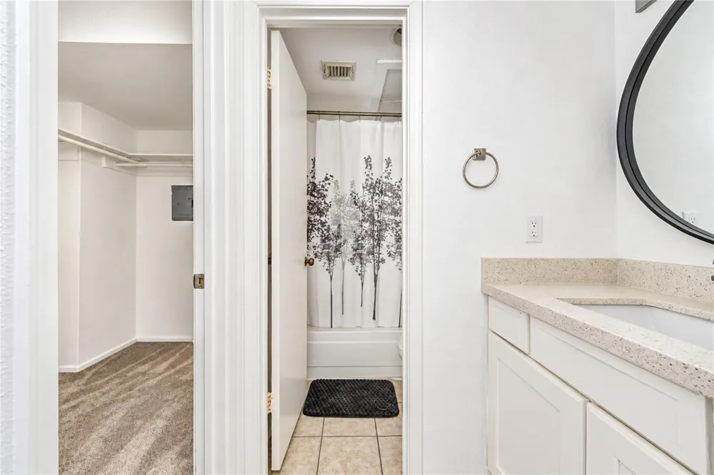 9707 Richmond Avenue #14 Houston, TX 77042