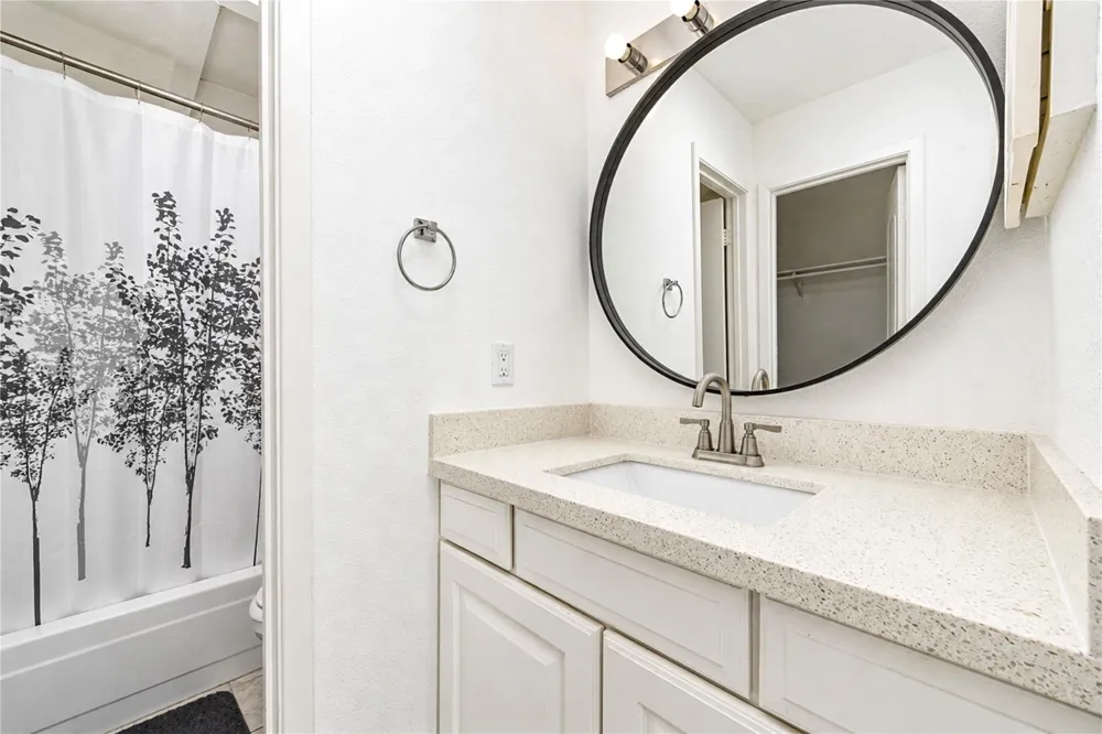 9707 Richmond Avenue #14 Houston, TX 77042