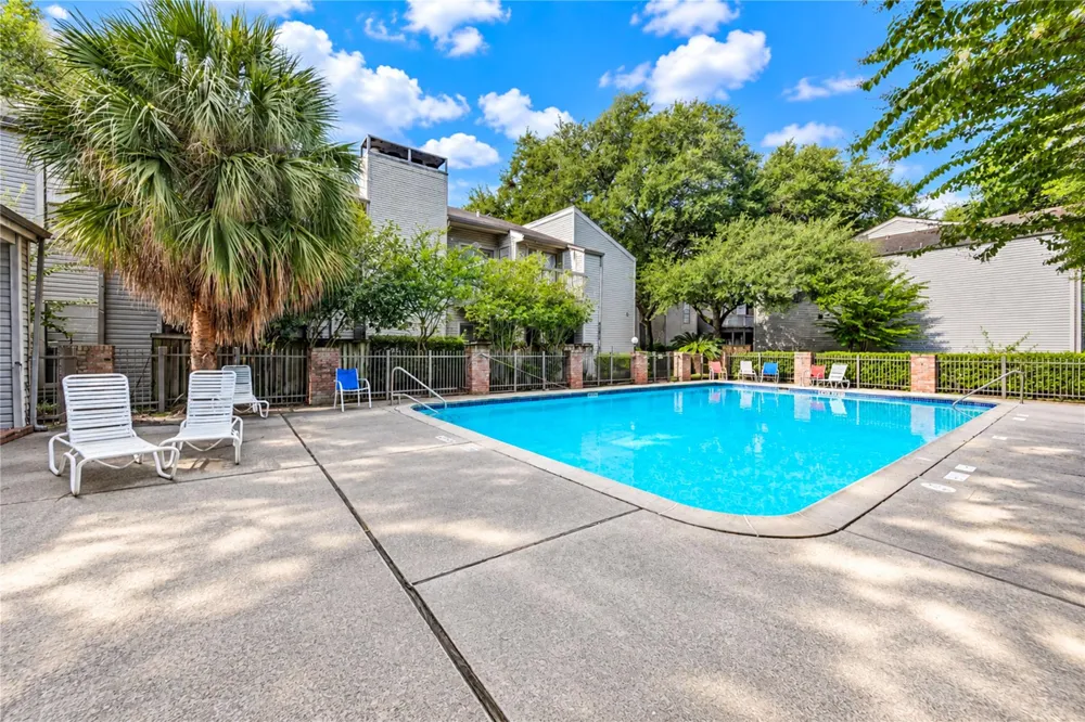 9707 Richmond Avenue #14 Houston, TX 77042