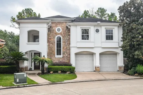 2826 Tudor Manor