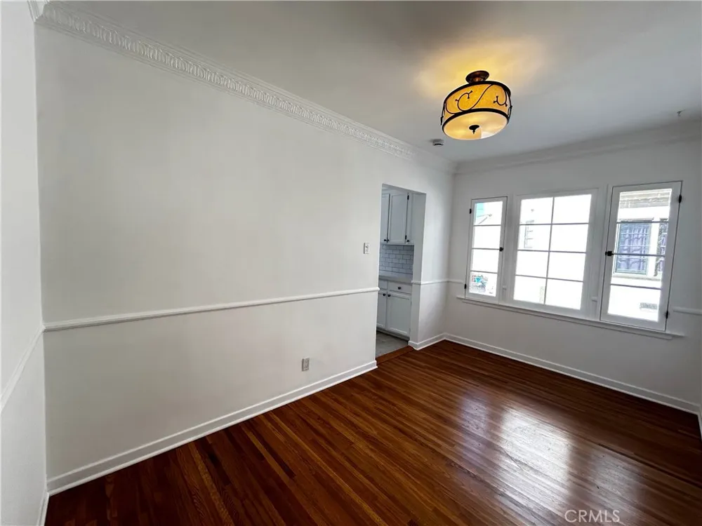 935 S Alandele Avenue Los Angeles, CA 90036