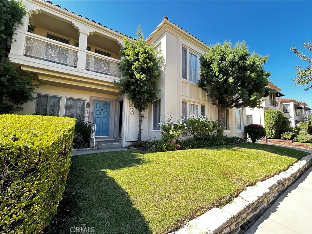 935 S Alandele Avenue Los Angeles, CA 90036