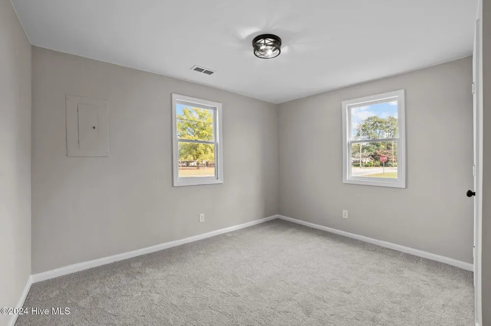 517 W 7th Street Washington, NC 27889