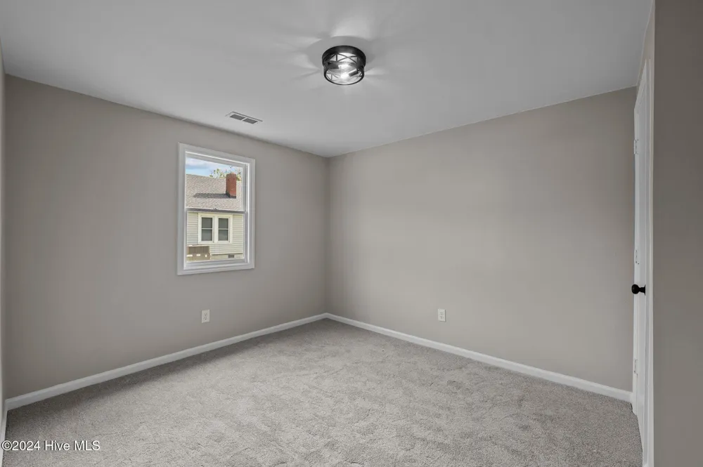 517 W 7th Street Washington, NC 27889