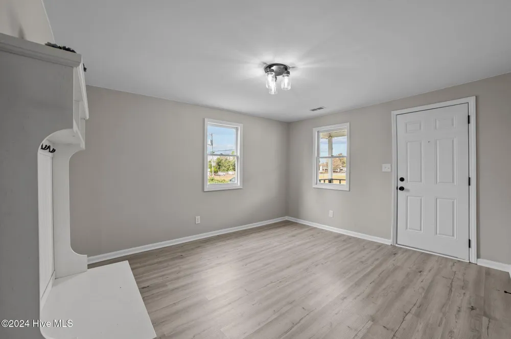 517 W 7th Street Washington, NC 27889