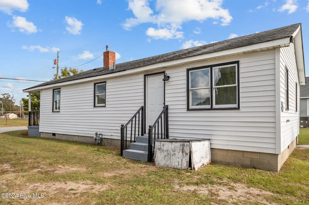 517 W 7th Street Washington, NC 27889