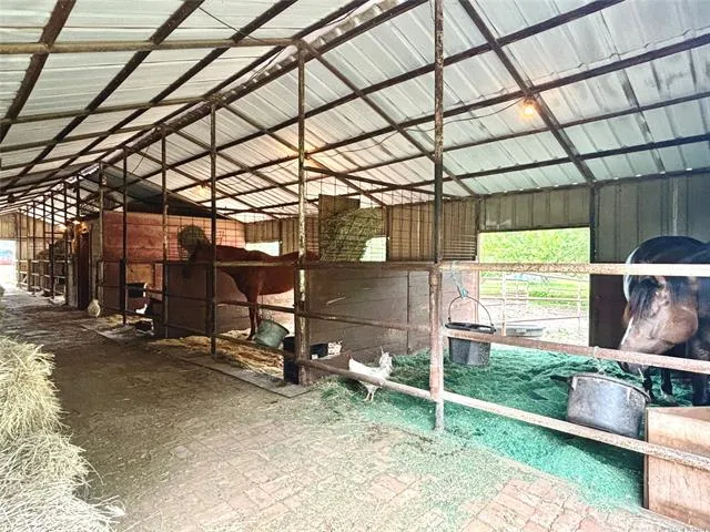 21170 S 270 ROAD Morris, OK 74445
