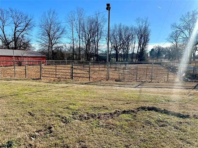 21170 S 270 ROAD Morris, OK 74445