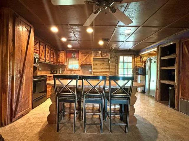21170 S 270 ROAD Morris, OK 74445