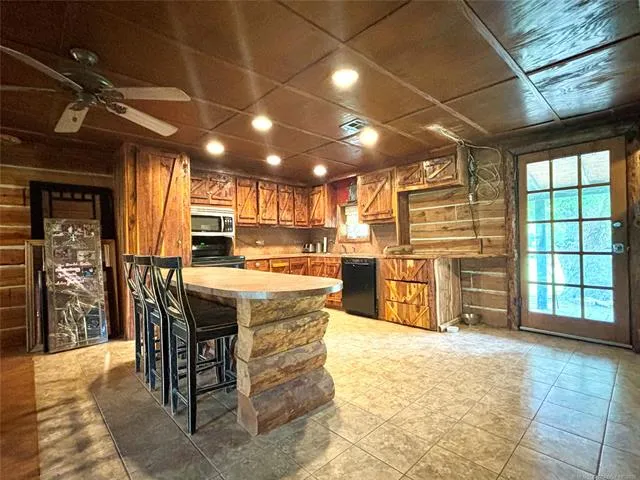 21170 S 270 ROAD Morris, OK 74445