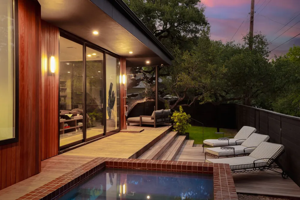 800 W James Street Austin, TX 78704