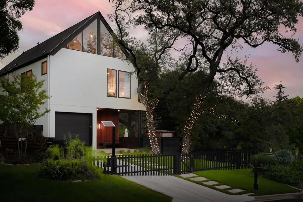800 W James Street Austin, TX 78704