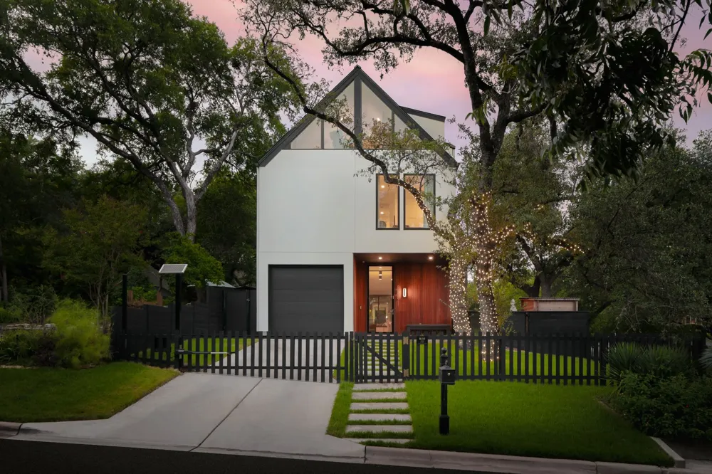 800 W James Street Austin, TX 78704