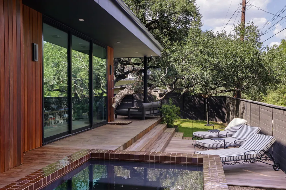 800 W James Street Austin, TX 78704